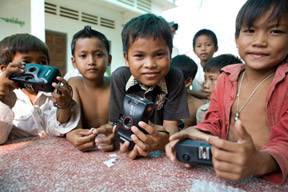 Global-Children-with-Camera